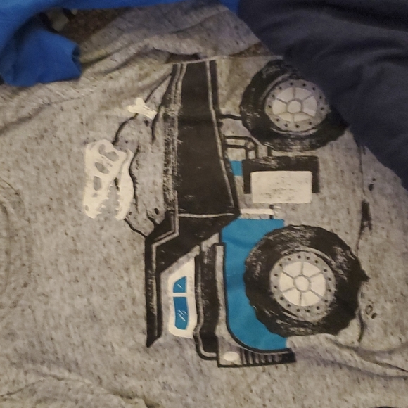 15 toddler 2t boys long sleeve shirts - Picture 12 of 16